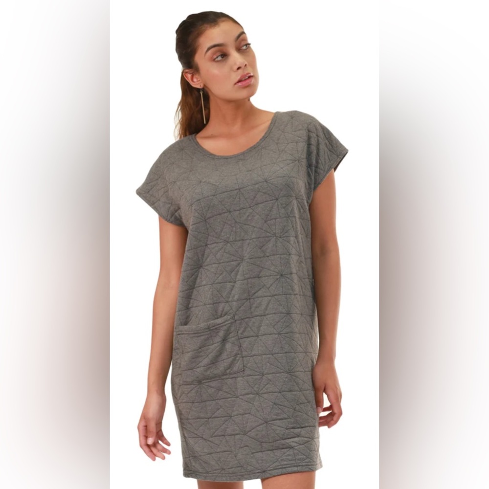 Harumi K gray quilted T-shirt dress - Size S/M